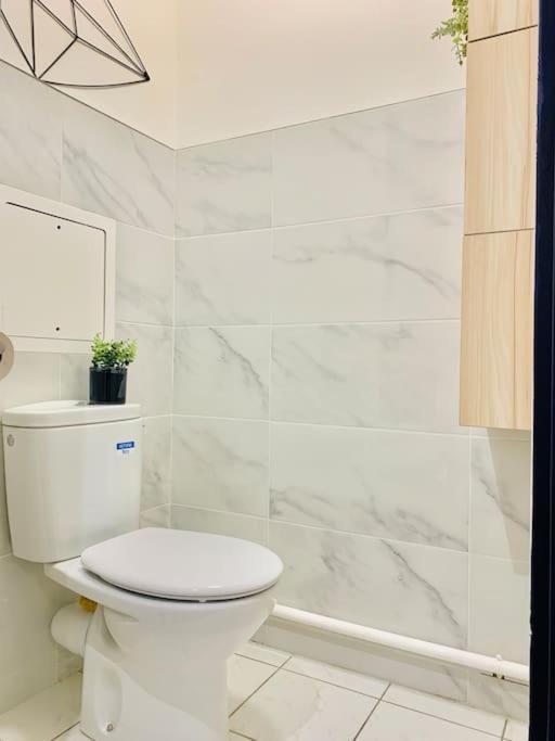 Appartement T2 Ideal Pour Familles Ou Sejour D Affaire อาร์ฌ็องเตย ภายนอก รูปภาพ